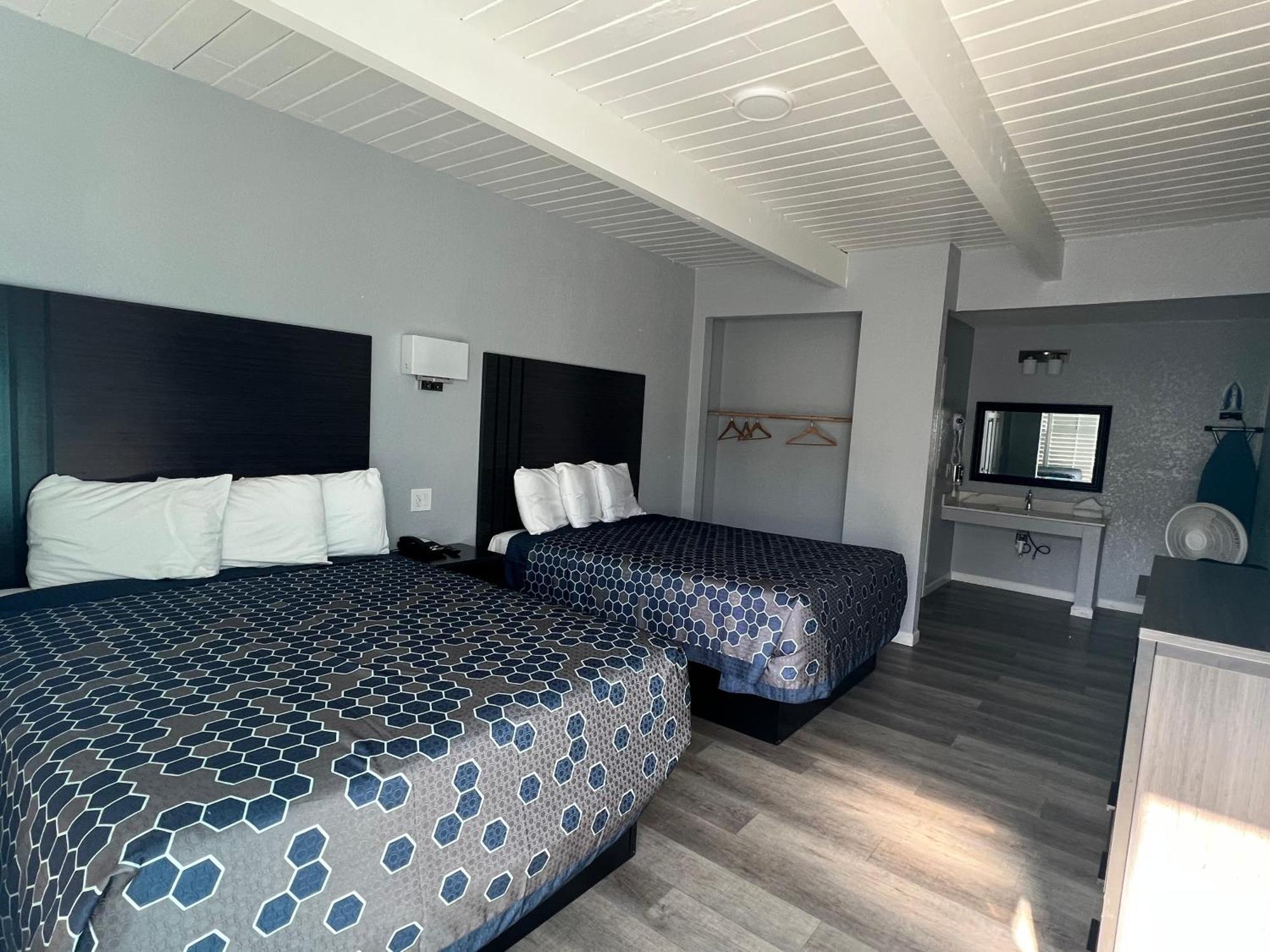 Sea Garden Motel